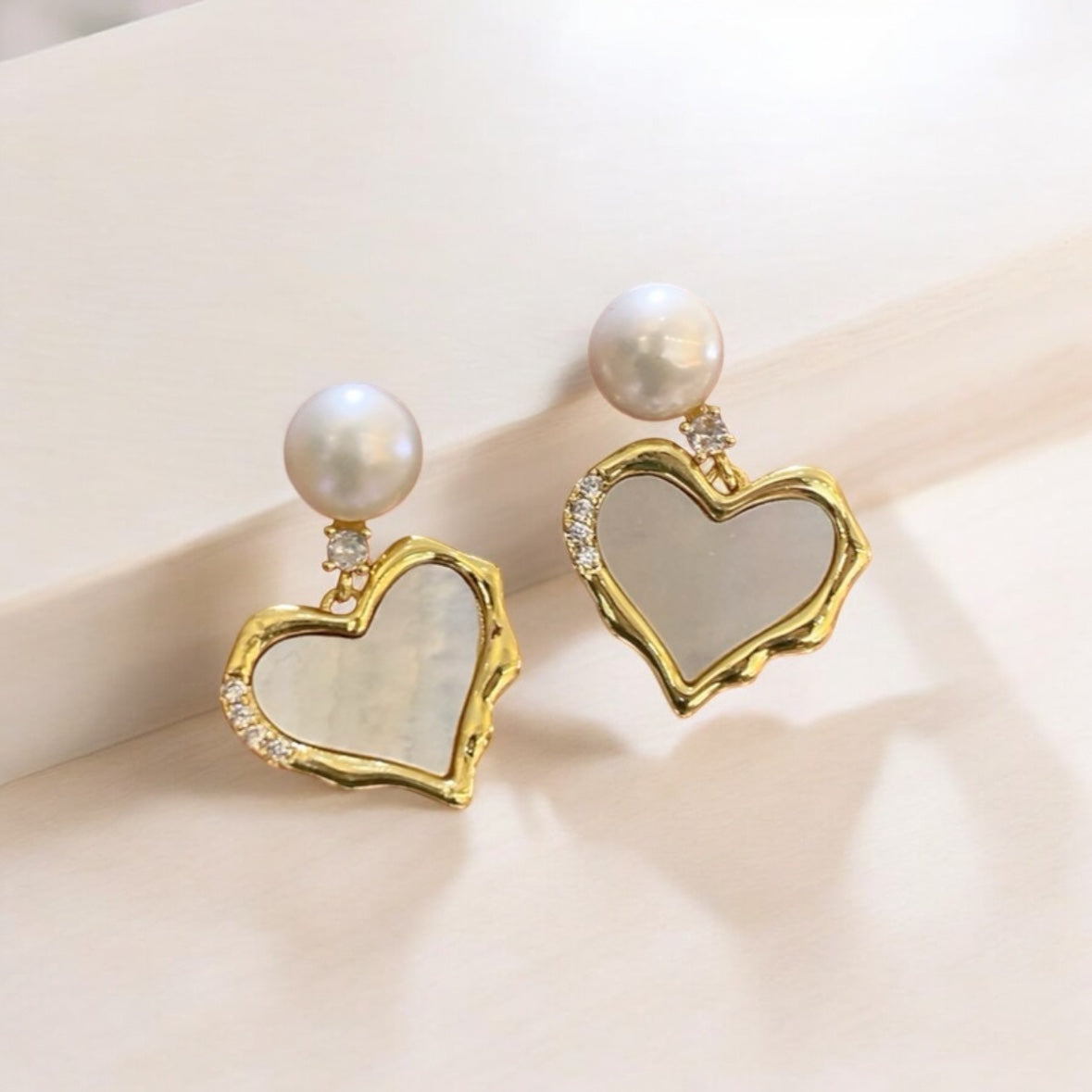 Heart shape pearl earrings