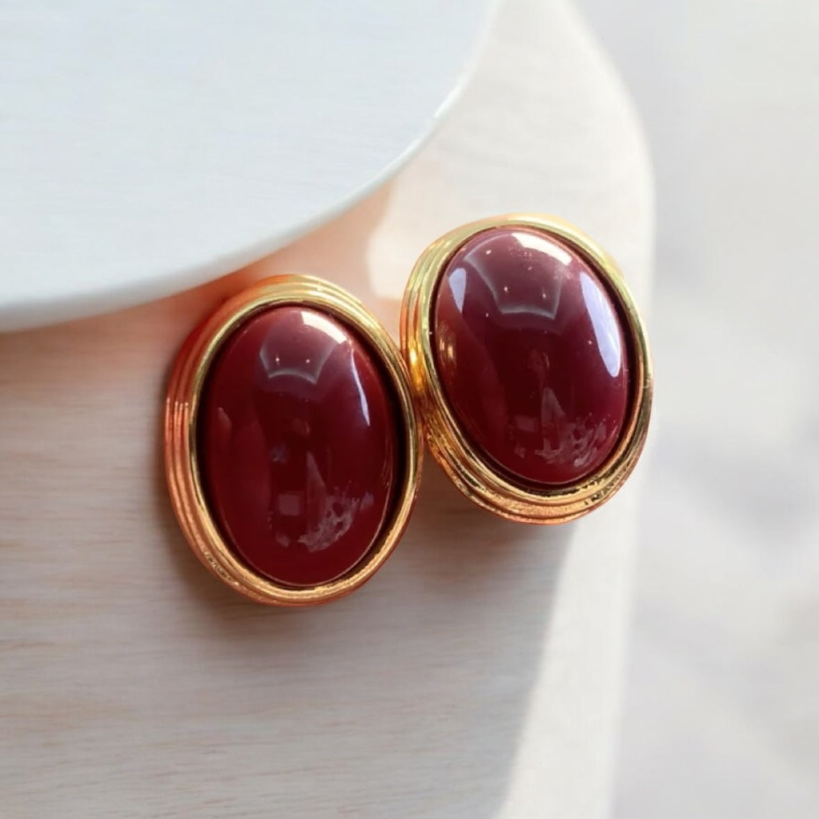 Red agate stud earrings