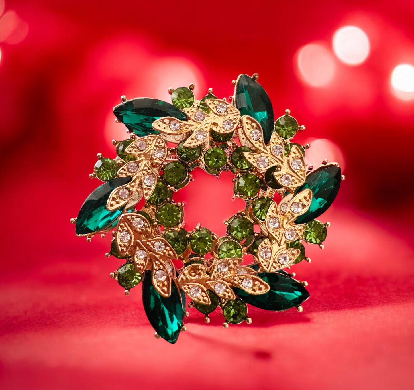 Wreath zirconia brooch