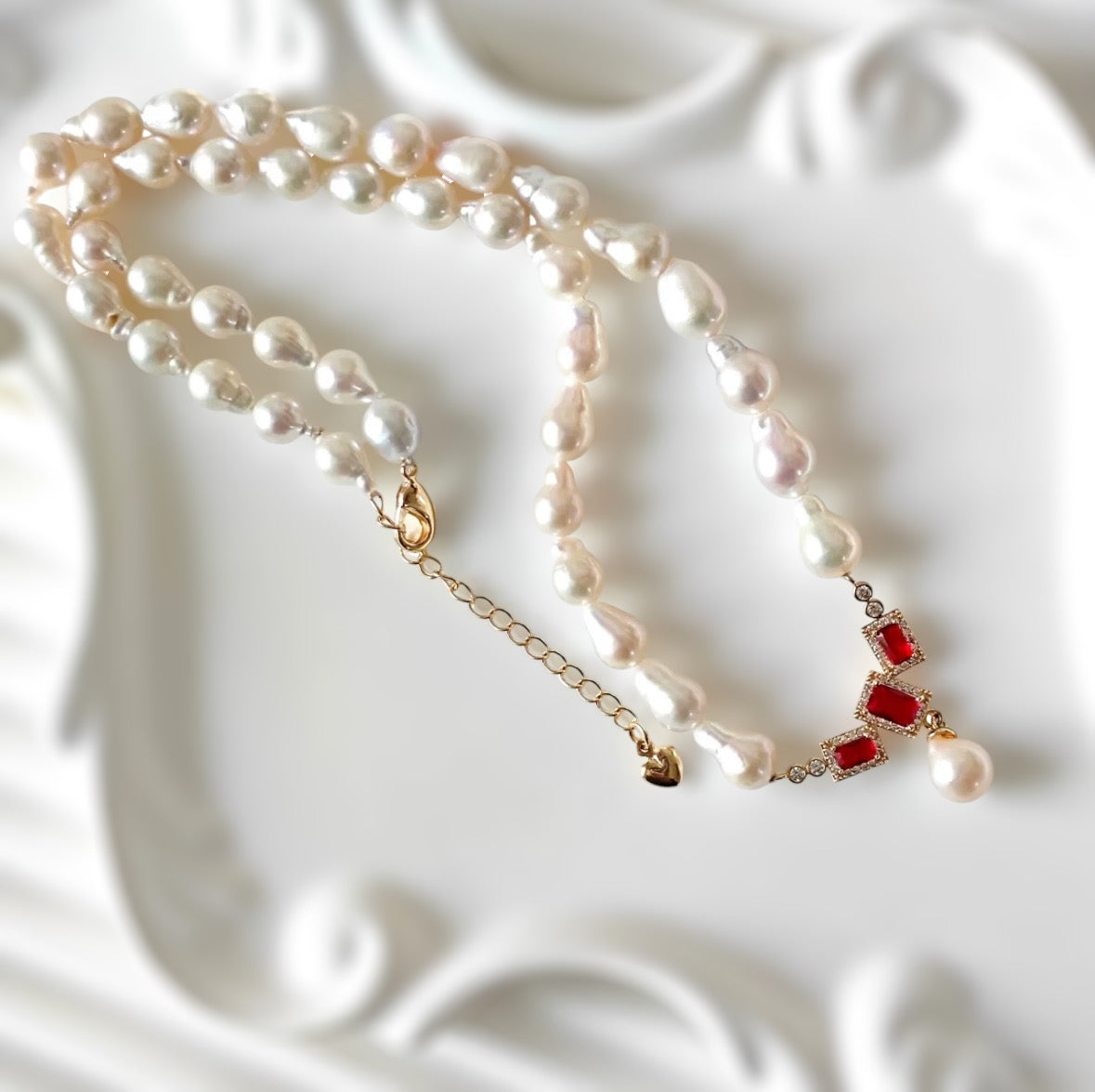 Ancora red pearl necklace