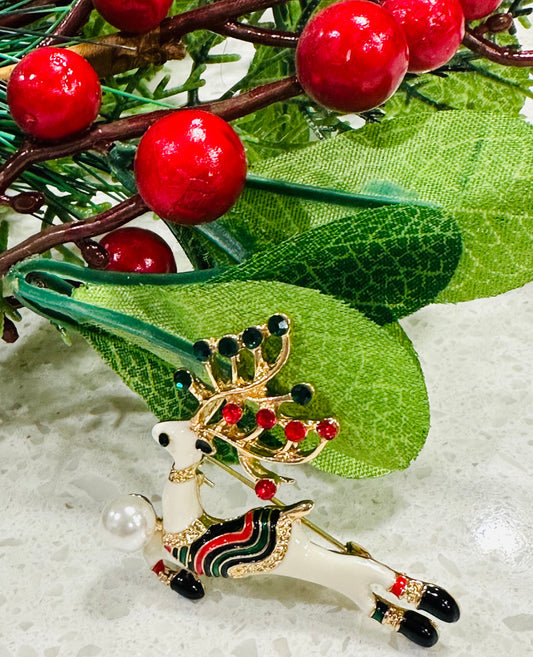 Rain deer brooch